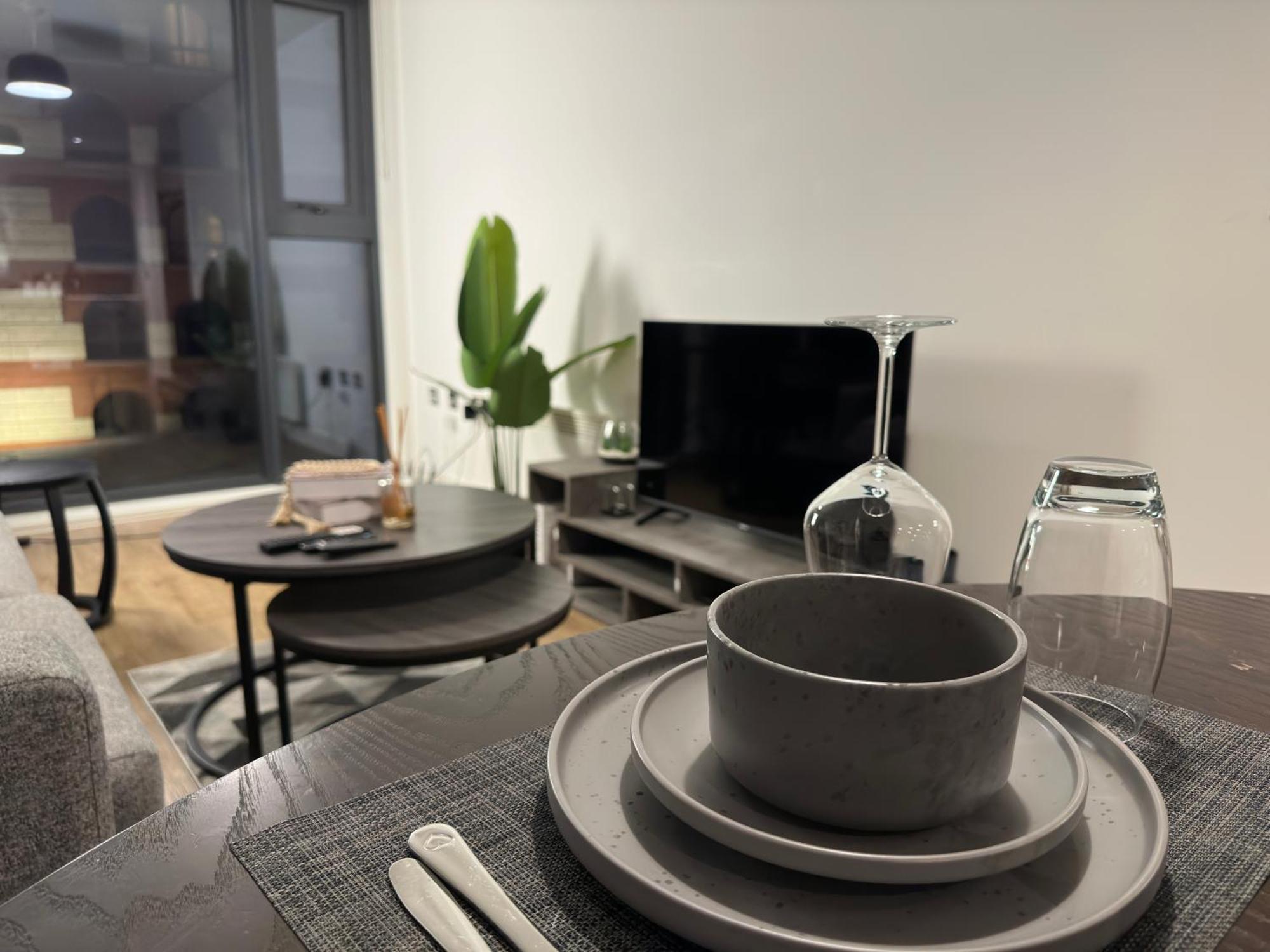 Cozy City Centre Apartment With Free Parking And Free Gym 伯明翰 外观 照片